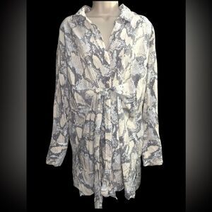 H&M Womens Medium Top Tunic Gray Pink White Snake Button Collar Knot Woven